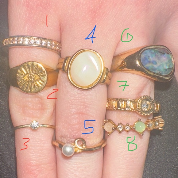 8 Gold Plated Rings - Picture 5 of 6